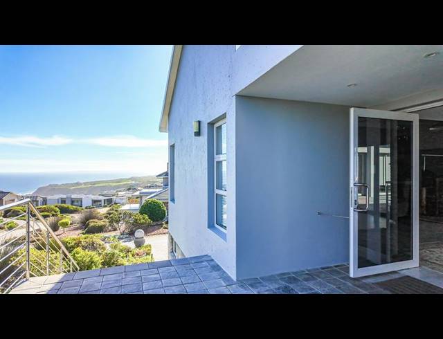 4 BEDROOM HOUSE FOR SALE IN PINNACLE POINT GOLF ESTATE